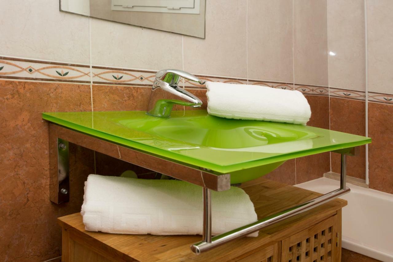 Apartment Singularstays Vii